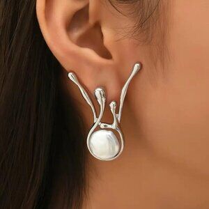 MODERN POST EARRINGS